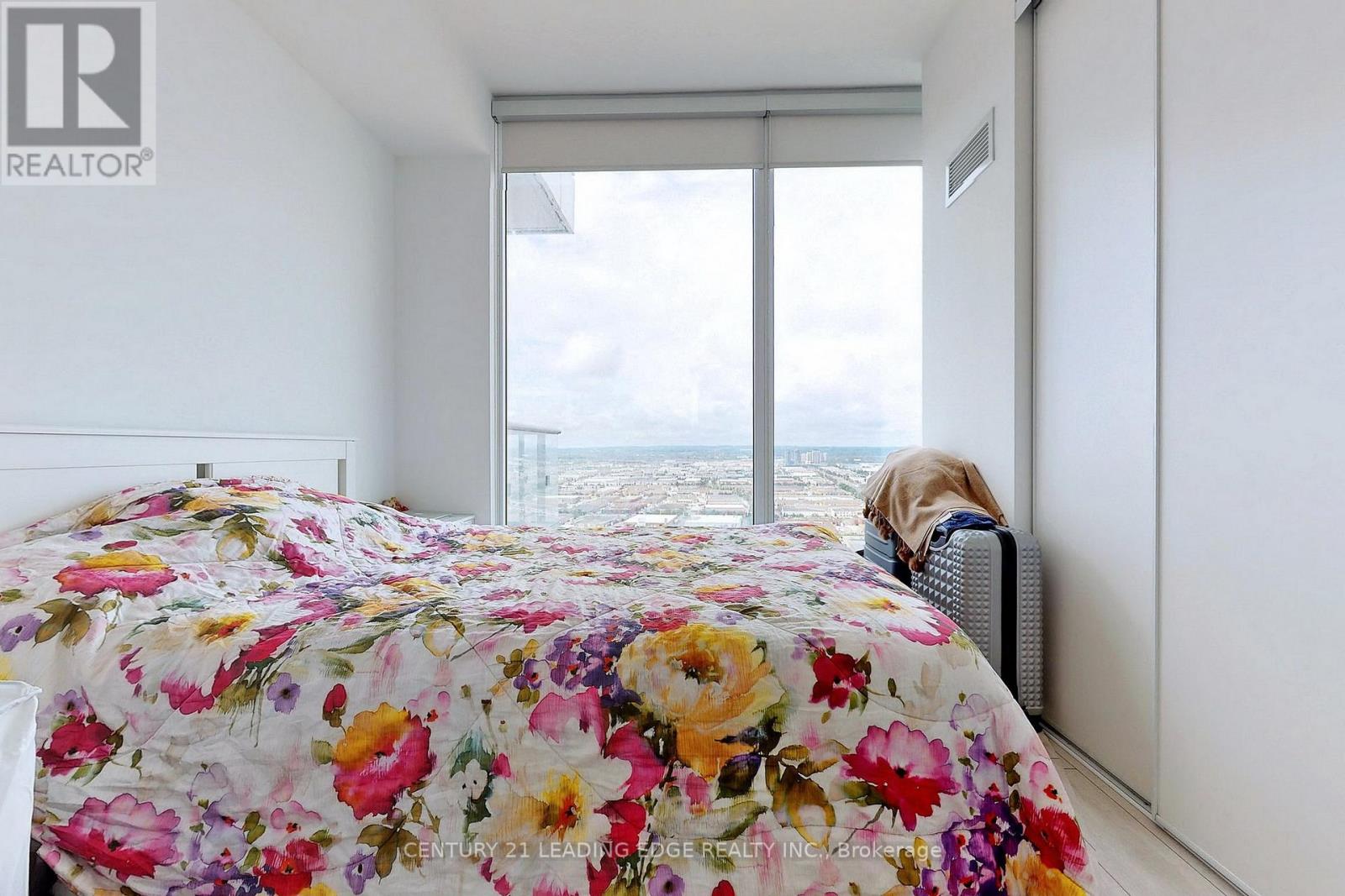 4102 - 950 Portage Parkway, Vaughan, Ontario  L4K 0J7 - Photo 11 - N12474458