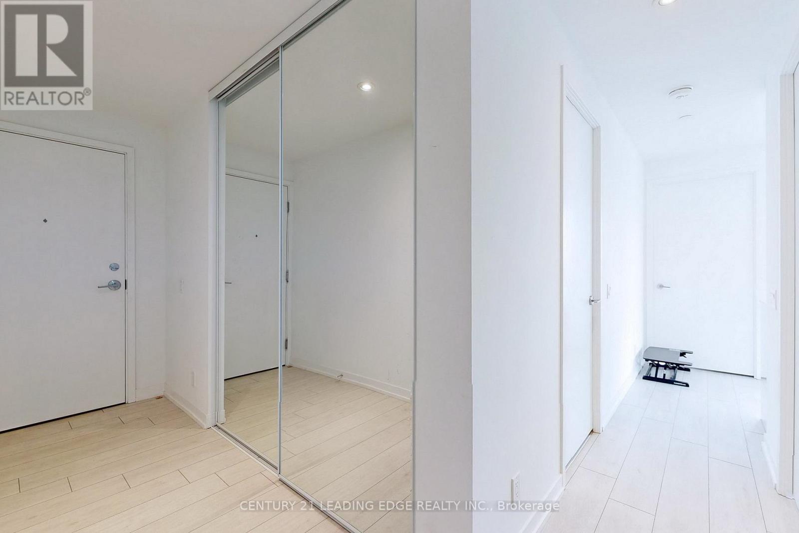 4102 - 950 Portage Parkway, Vaughan, Ontario  L4K 0J7 - Photo 17 - N12474458