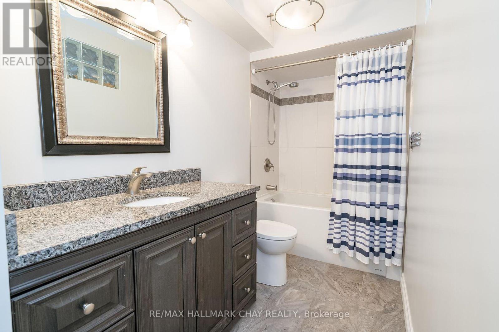 Lower - 34 Paddy Dunn's Circle, Barrie, Ontario  L9X 0T1 - Photo 6 - S12474395