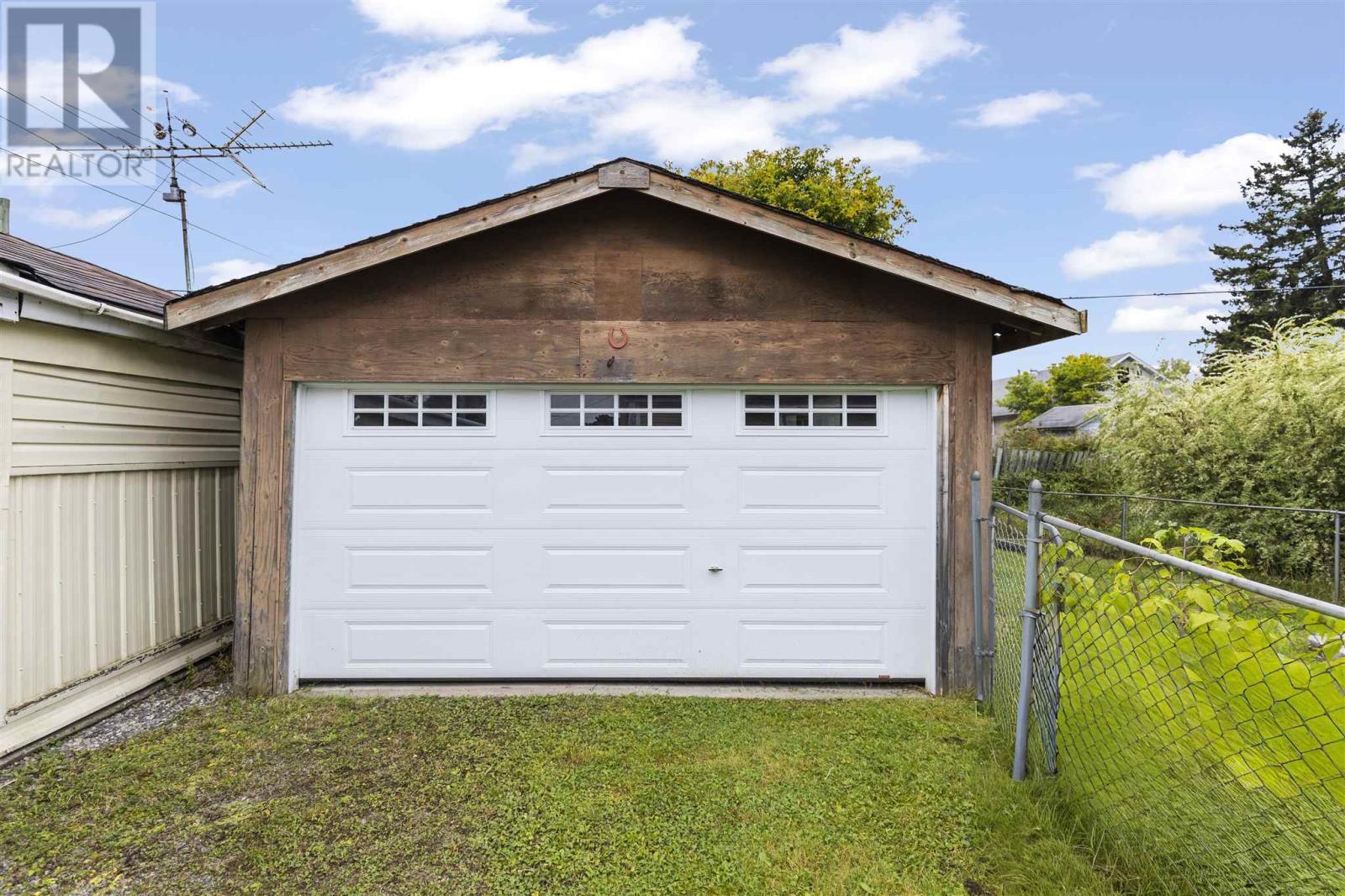 21 Cameron Ave, Sault Ste. Marie, Ontario  P6B 4W6 - Photo 25 - SM252593