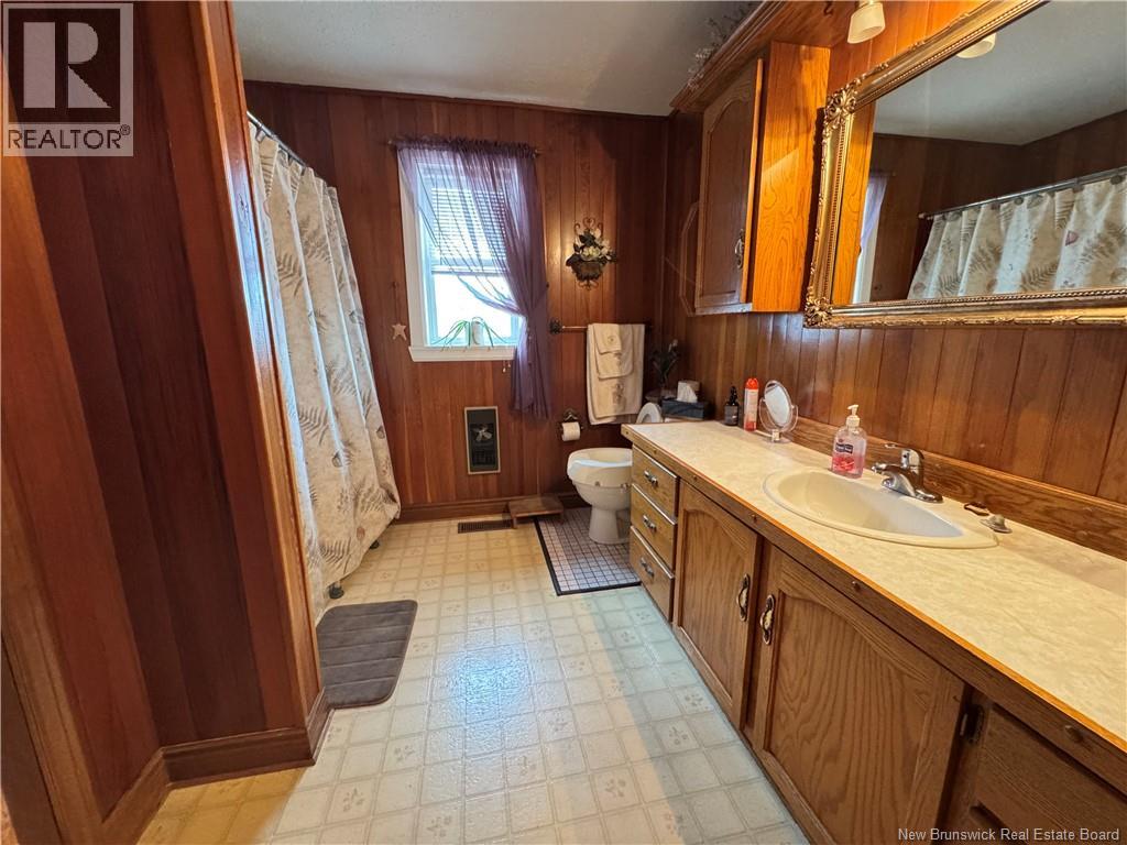 777 Everard H. Daigle Boulevard, Grand-Sault/grand Falls, New Brunswick  E3Z 3C6 - Photo 11 - NB128693