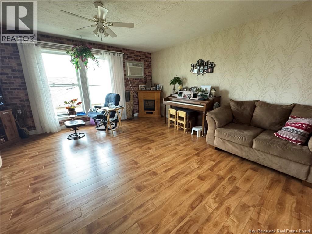 777 Everard H. Daigle Boulevard, Grand-Sault/grand Falls, New Brunswick  E3Z 3C6 - Photo 7 - NB128693
