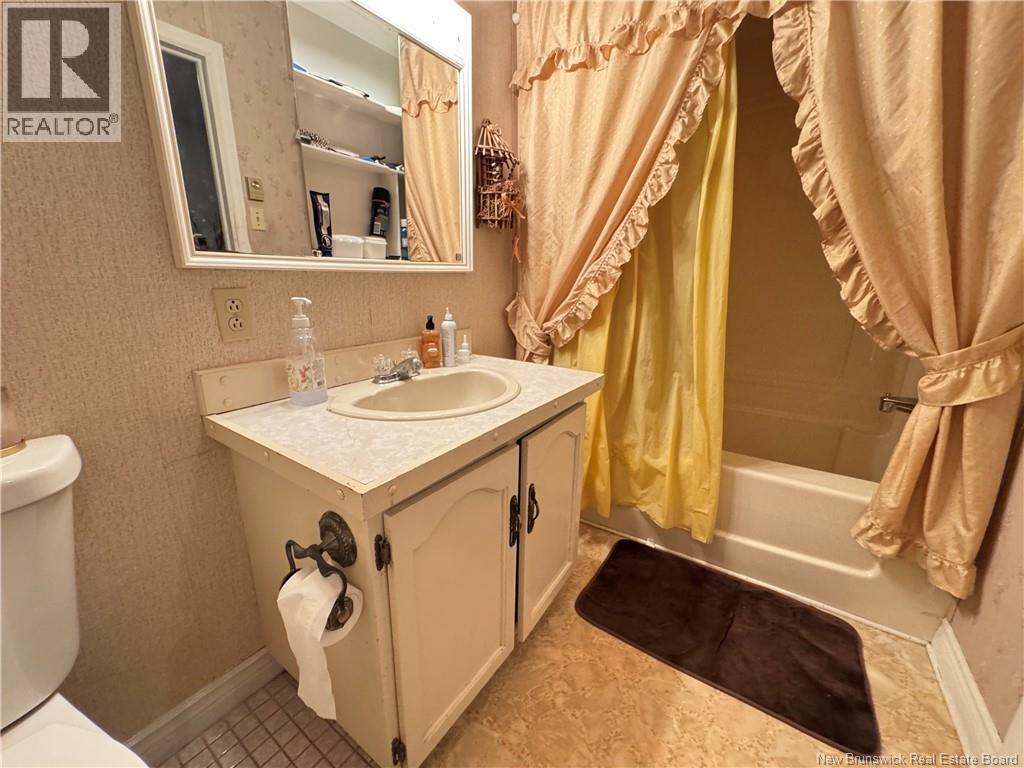 777 Everard H. Daigle Boulevard, Grand-Sault/grand Falls, New Brunswick  E3Z 3C6 - Photo 16 - NB128693