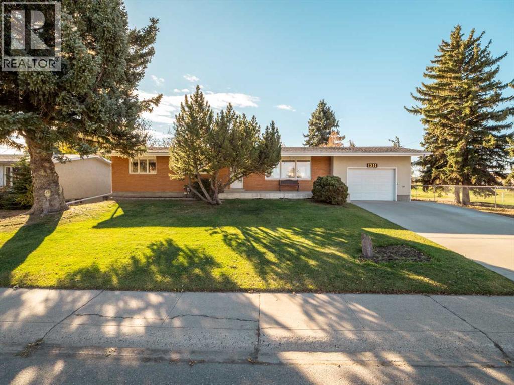 1311 23 Avenue, Coaldale, Alberta