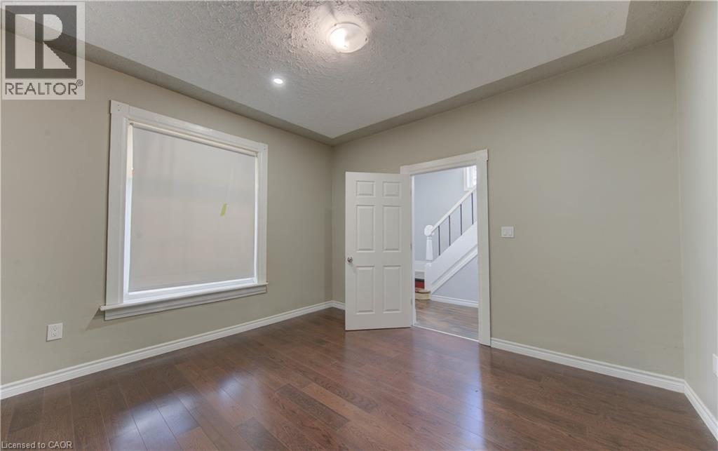 138 Courtland Avenue E, Kitchener, Ontario  N2G 2V1 - Photo 4 - 40765796