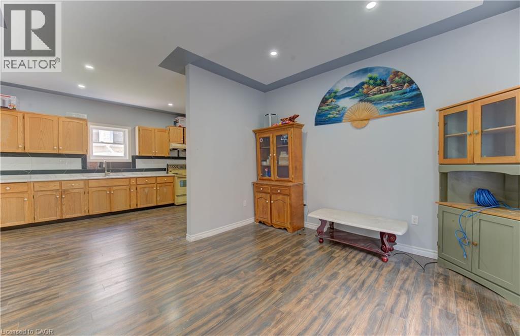 138 Courtland Avenue E, Kitchener, Ontario  N2G 2V1 - Photo 9 - 40765796