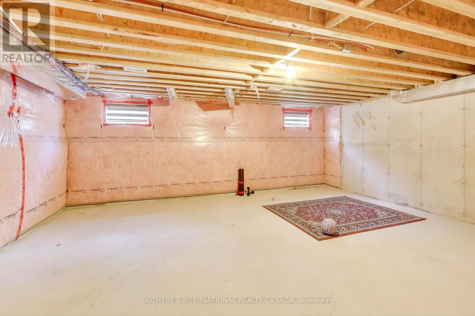 1161 Carnegie Drive, Mississauga, Ontario  L5E 0A6 - Photo 26 - W12474373