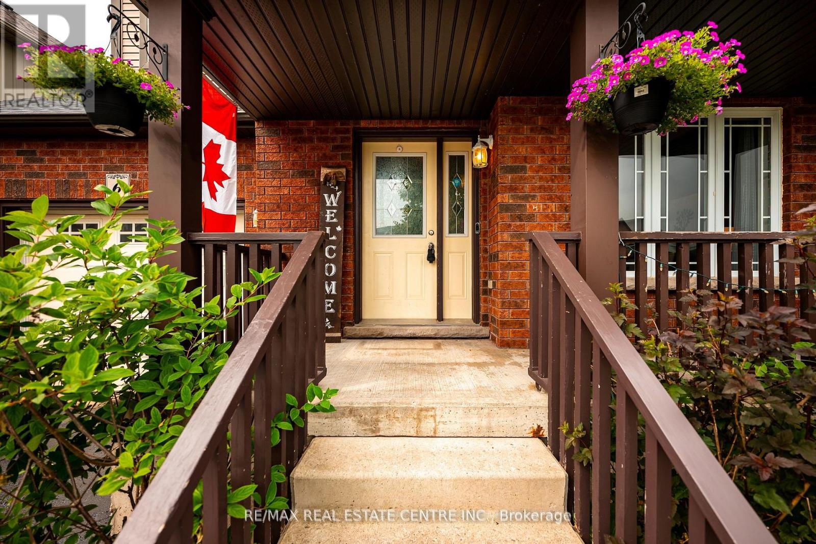 6 Maude Court, Orangeville, Ontario  L9W 0A3 - Photo 2 - W12474384