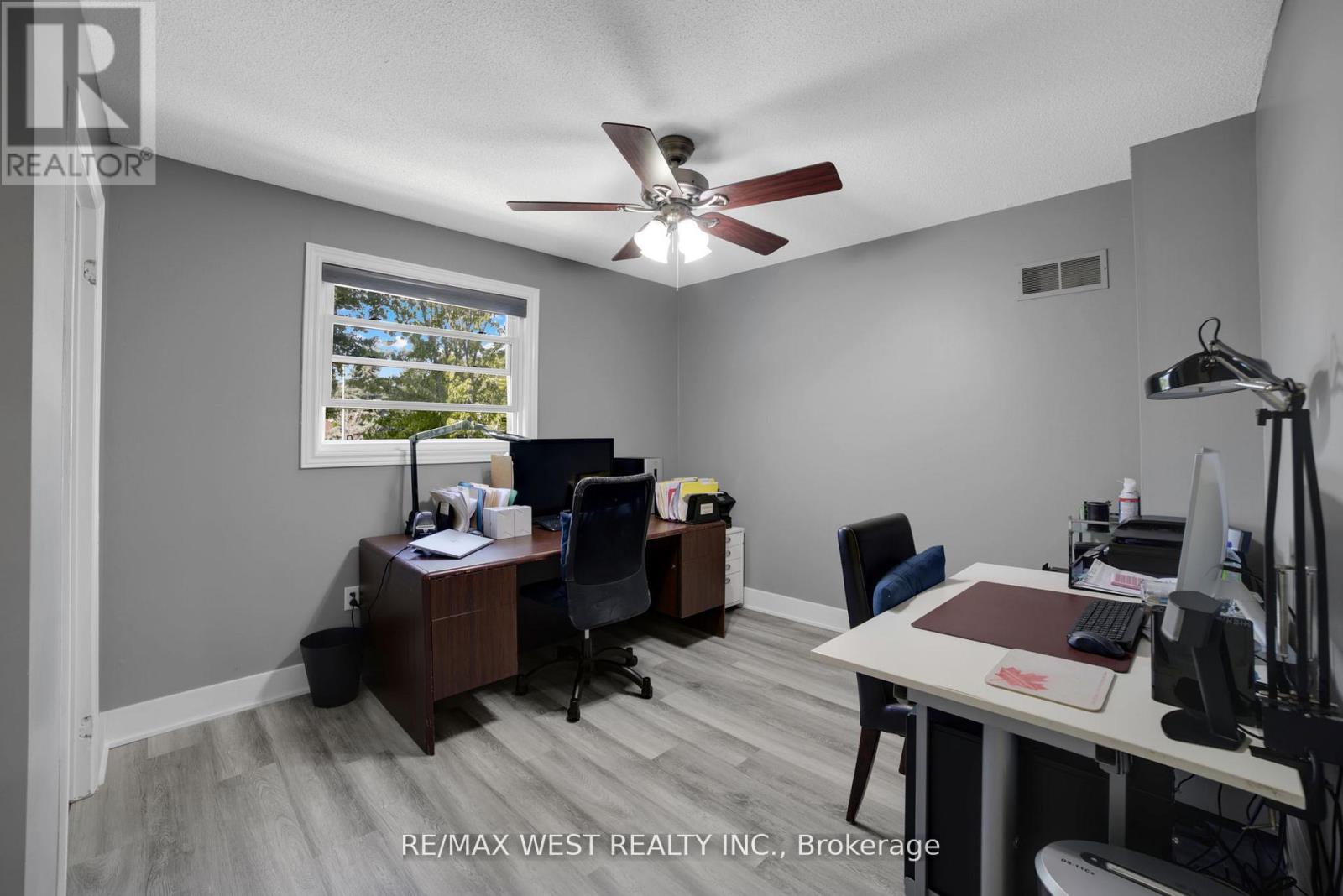 339 Parklane Road, Oakville, Ontario  L6H 4J4 - Photo 11 - W12474402