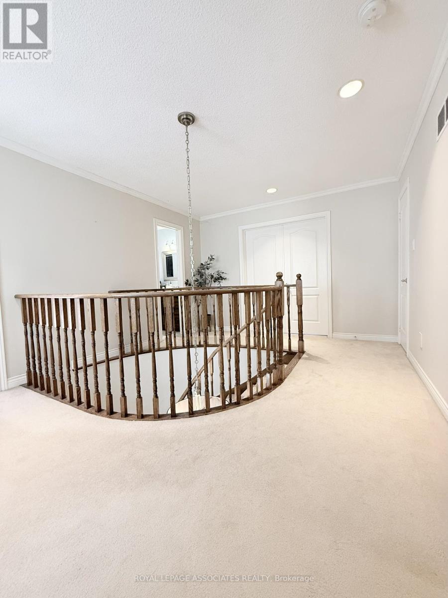 17 Leeward Drive, Brampton, Ontario  L6S 5V6 - Photo 14 - W12474424
