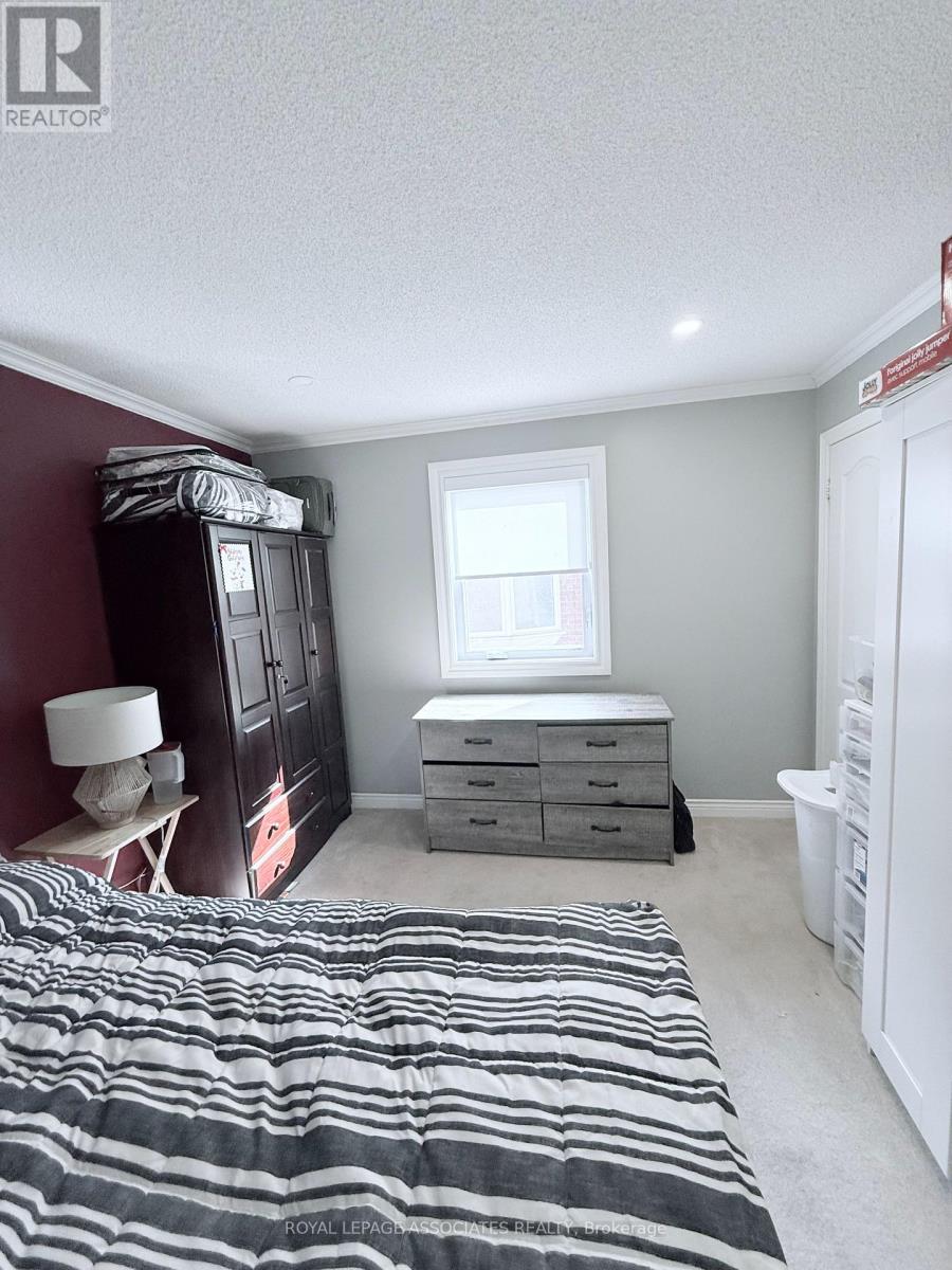 17 Leeward Drive, Brampton, Ontario  L6S 5V6 - Photo 20 - W12474424