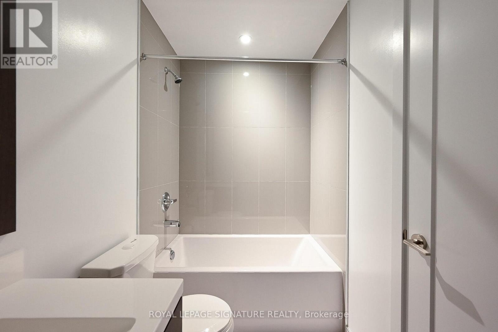 4304 - 7 Mabelle Avenue, Toronto, Ontario  M9A 0C9 - Photo 10 - W12474449