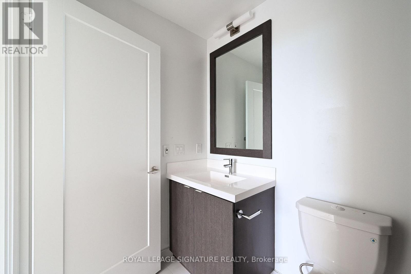 4304 - 7 Mabelle Avenue, Toronto, Ontario  M9A 0C9 - Photo 11 - W12474449
