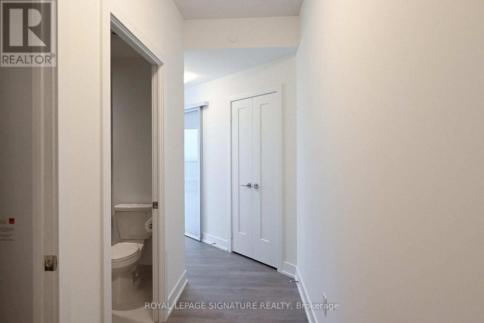 4304 - 7 Mabelle Avenue, Toronto, Ontario  M9A 0C9 - Photo 3 - W12474449