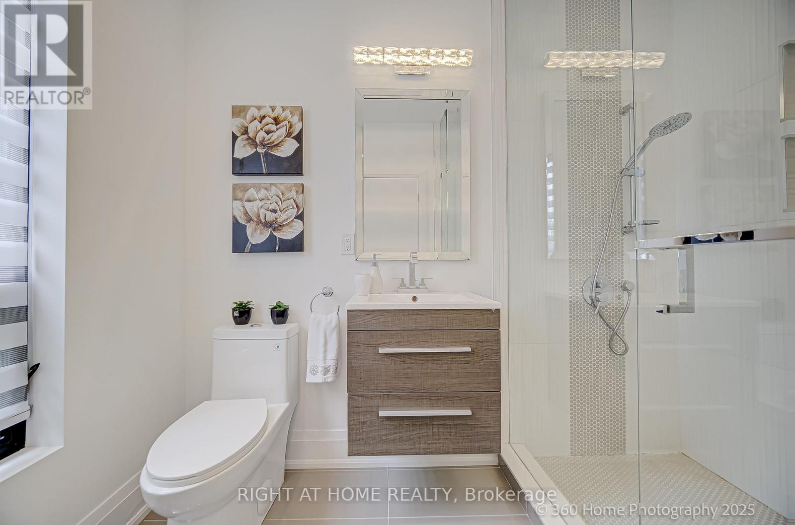 238 Renforth Drive, Toronto, Ontario  M9C 2K9 - Photo 19 - W12474450