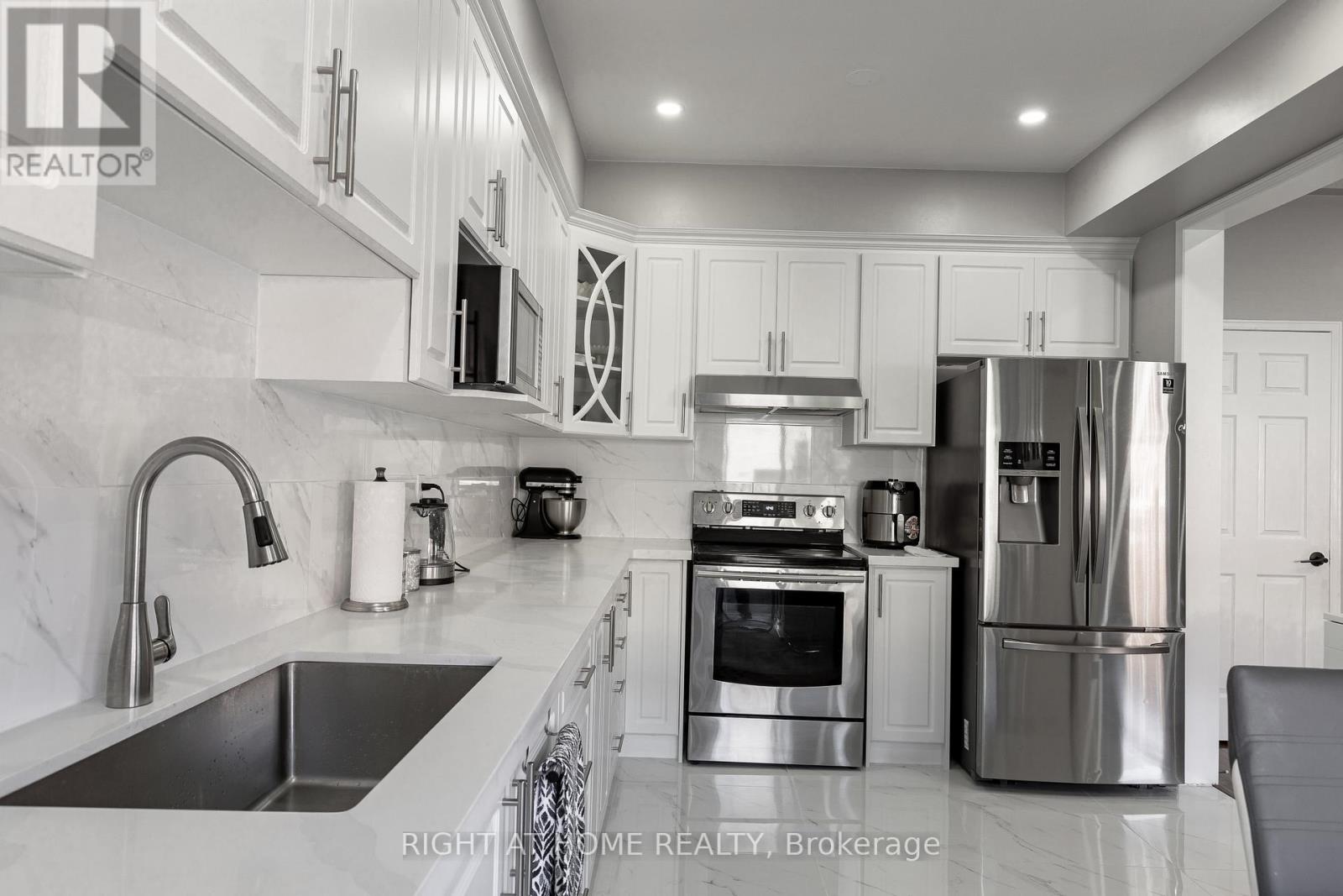 1107 Bonin Crescent, Milton, Ontario  L9T 0B2 - Photo 15 - W12474477
