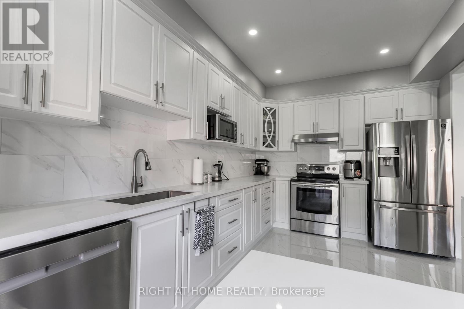 1107 Bonin Crescent, Milton, Ontario  L9T 0B2 - Photo 17 - W12474477