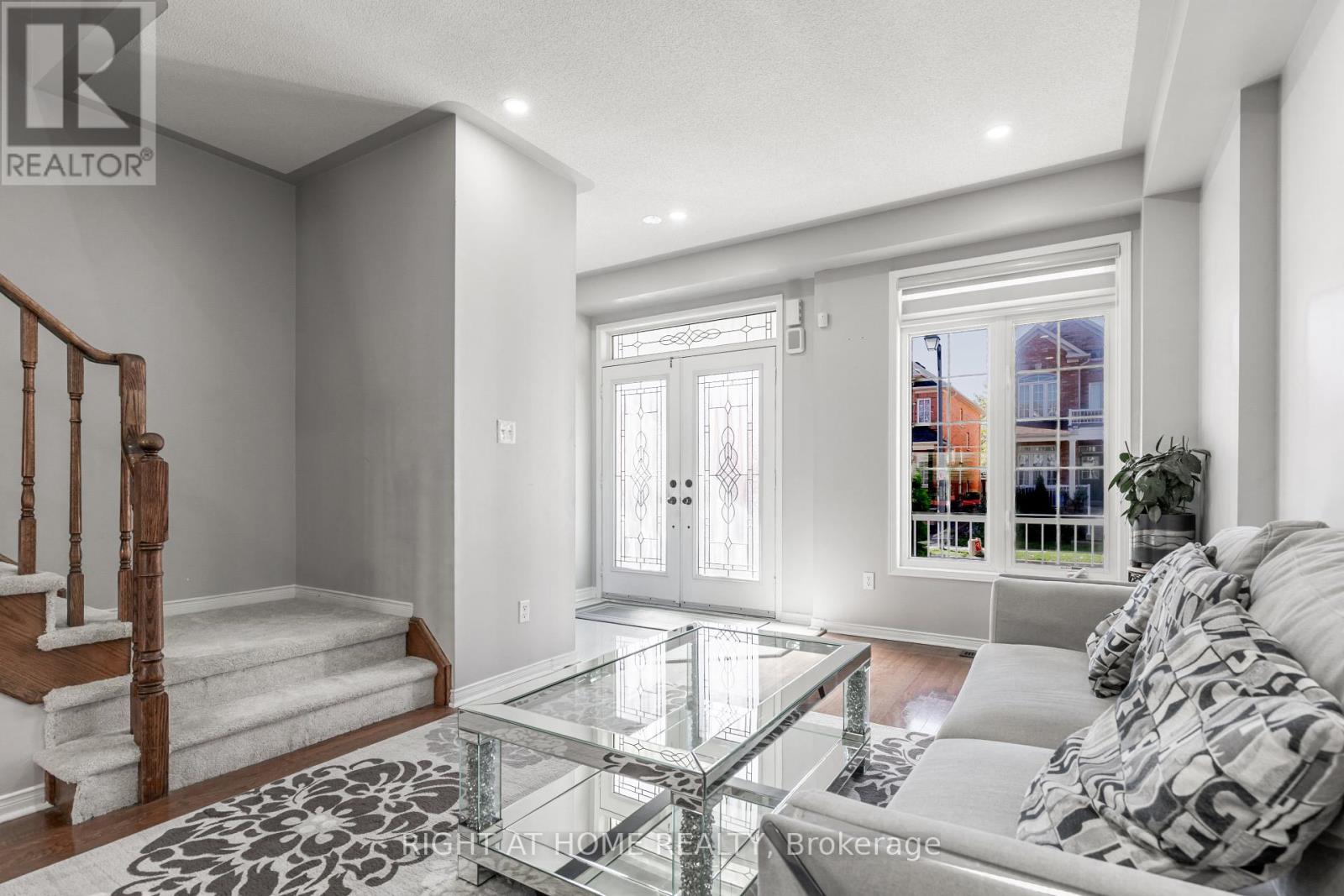 1107 Bonin Crescent, Milton, Ontario  L9T 0B2 - Photo 4 - W12474477