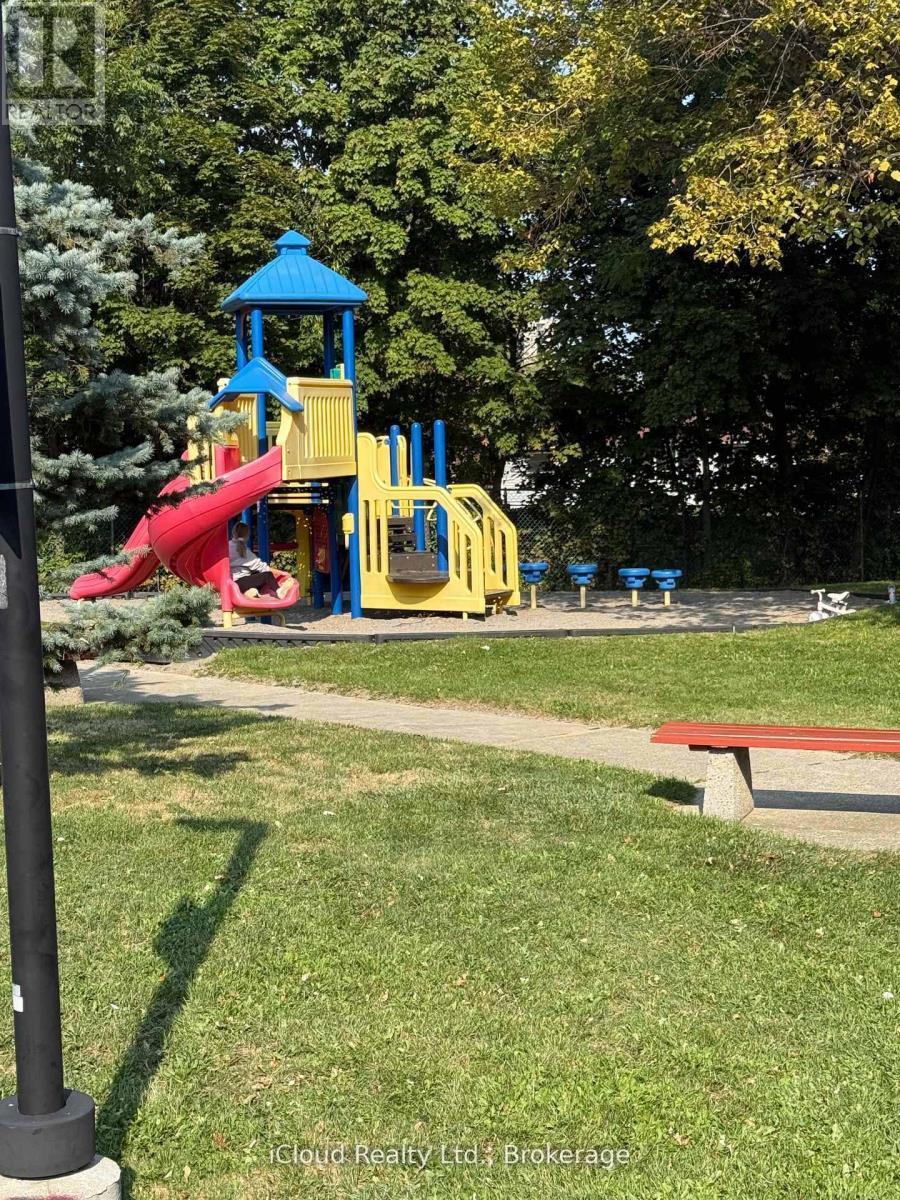 703 - 2556 Argyle Road, Mississauga, Ontario  L5B 2H6 - Photo 12 - W12474479