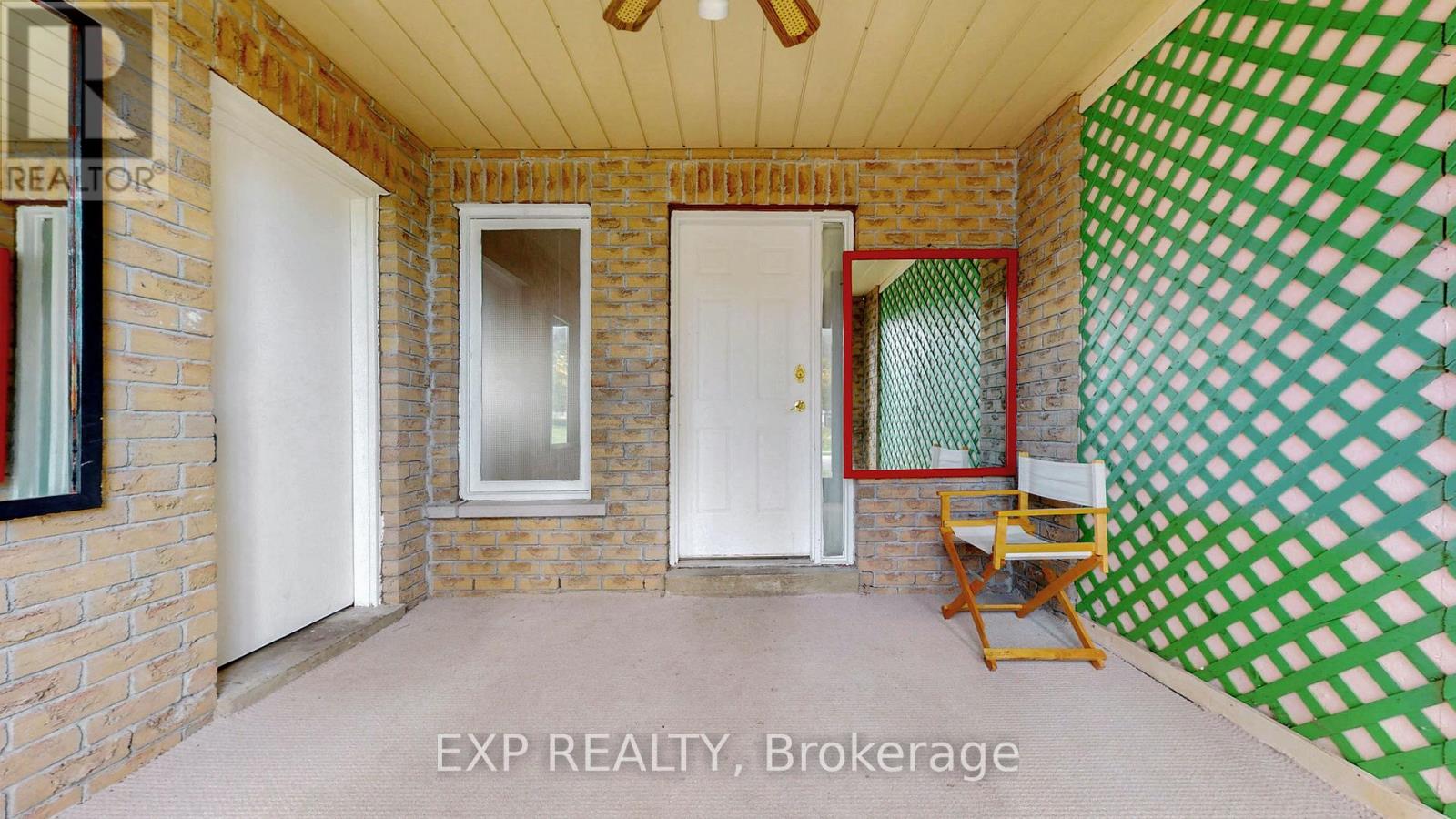 5023 Salishan Circle, Mississauga, Ontario  L5R 3E3 - Photo 3 - W12474491