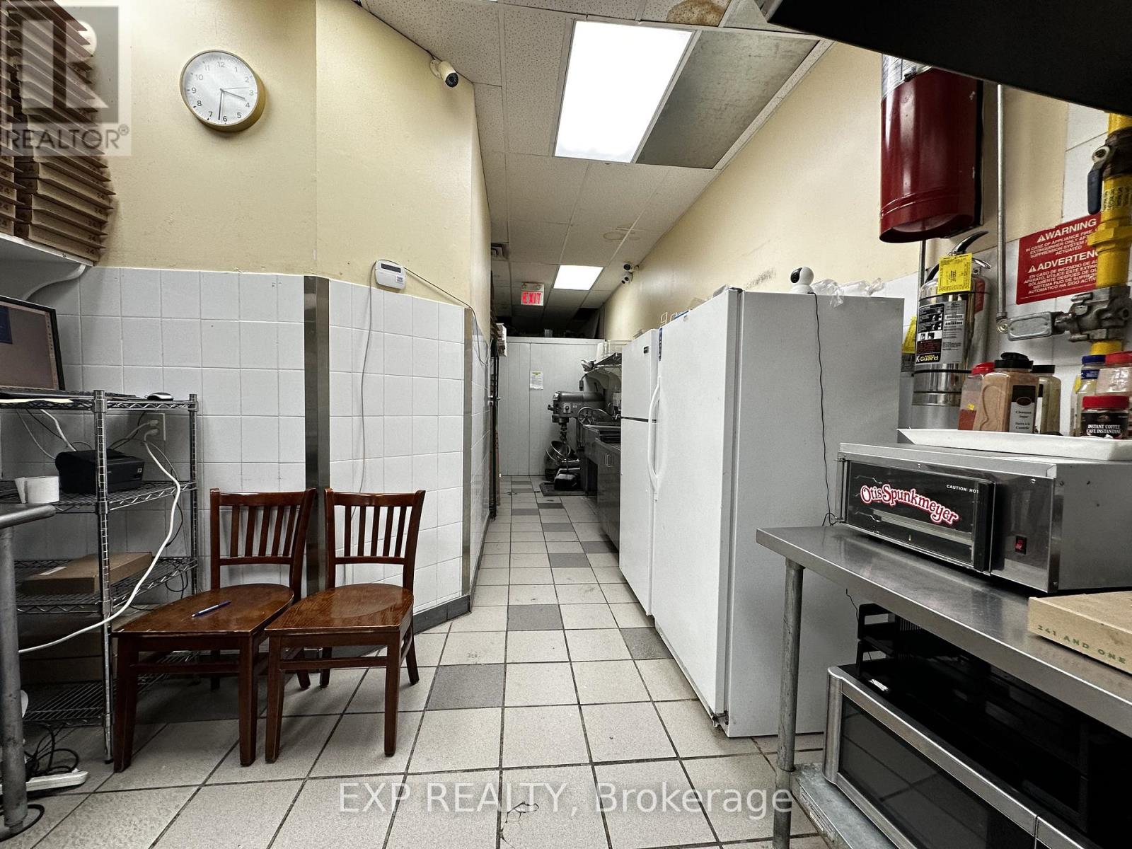 17 - 1125 Bloor Street, Mississauga, Ontario  L4Y 2N6 - Photo 13 - W12474492