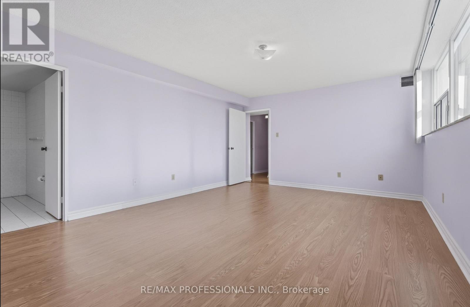405 - 2130 Weston Road, Toronto, Ontario  M9N 3R9 - Photo 21 - W12474493