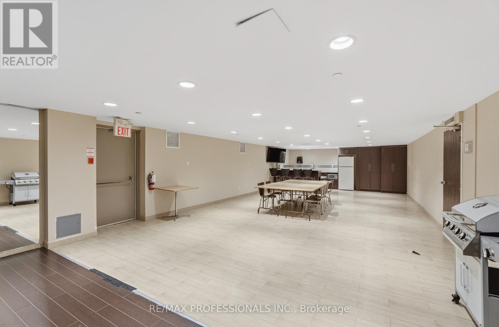 405 - 2130 Weston Road, Toronto, Ontario  M9N 3R9 - Photo 39 - W12474493