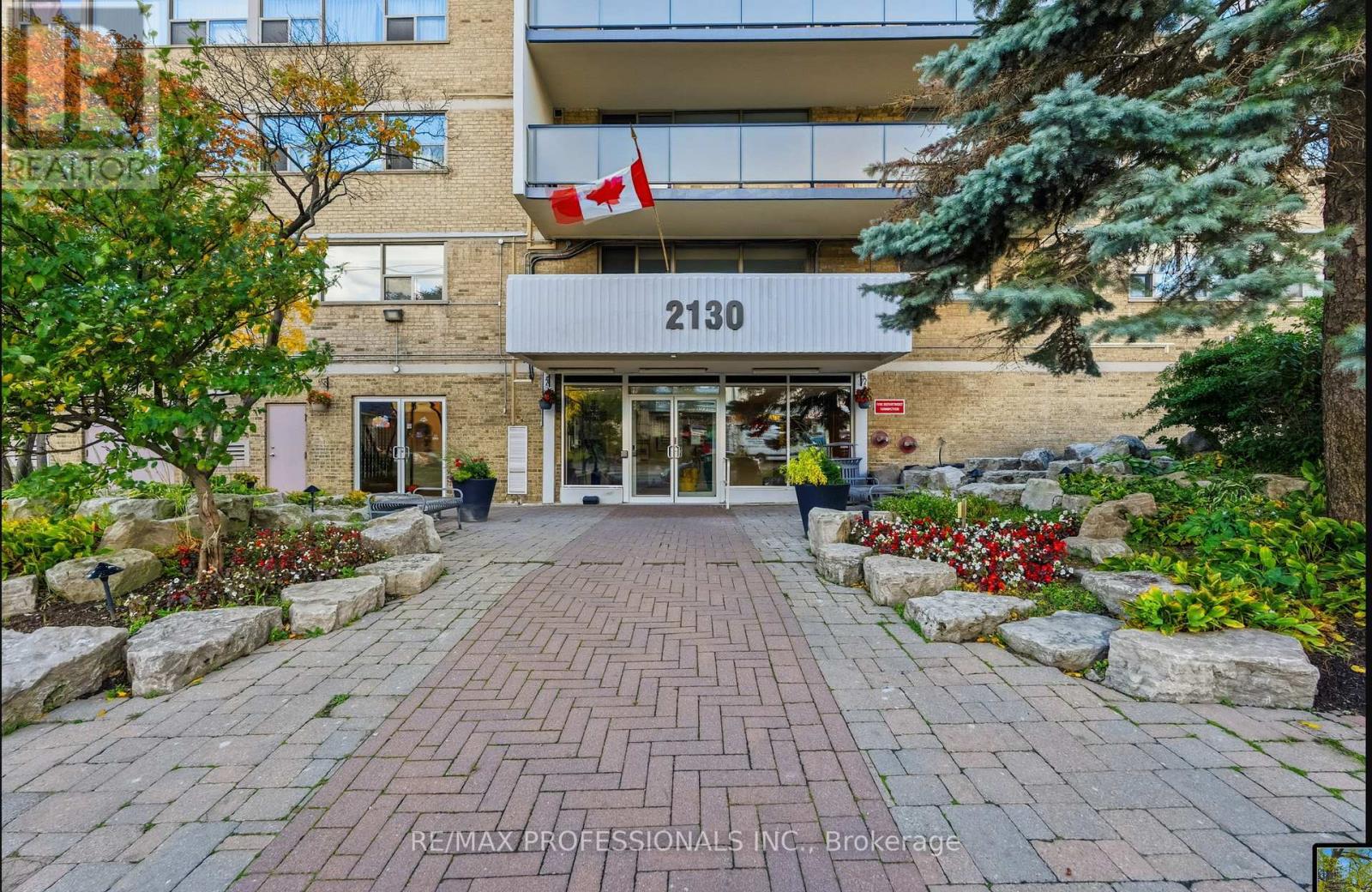 405 - 2130 Weston Road, Toronto, Ontario  M9N 3R9 - Photo 4 - W12474493