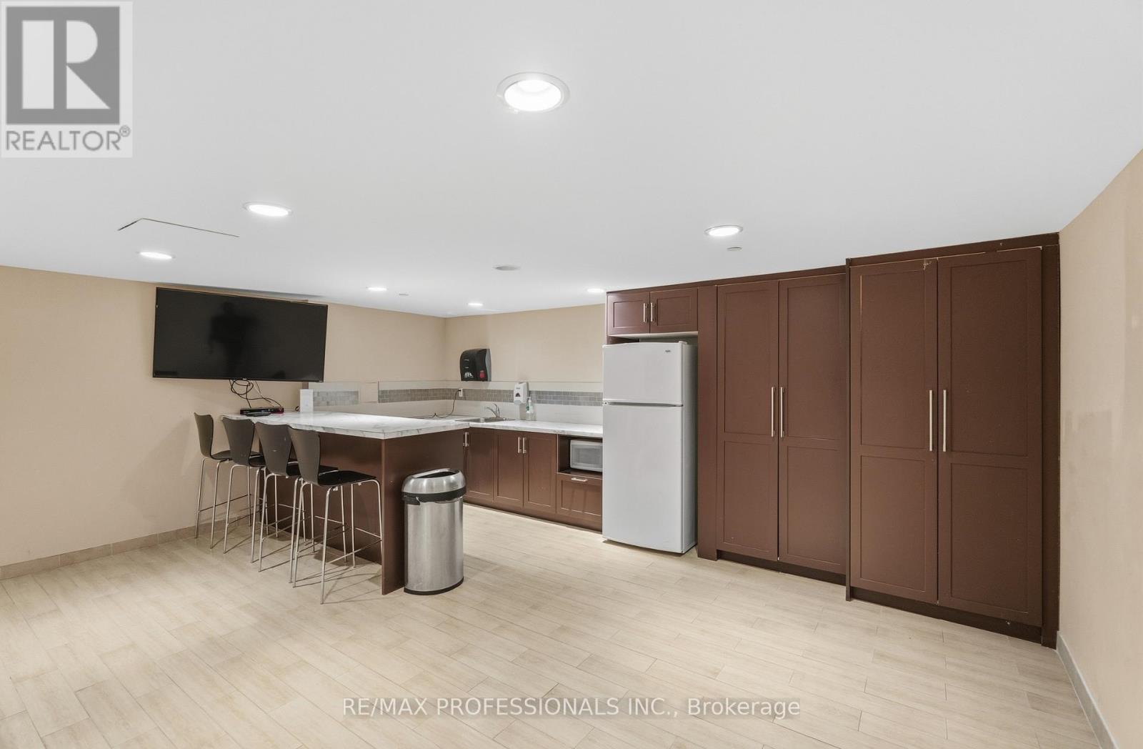 405 - 2130 Weston Road, Toronto, Ontario  M9N 3R9 - Photo 40 - W12474493