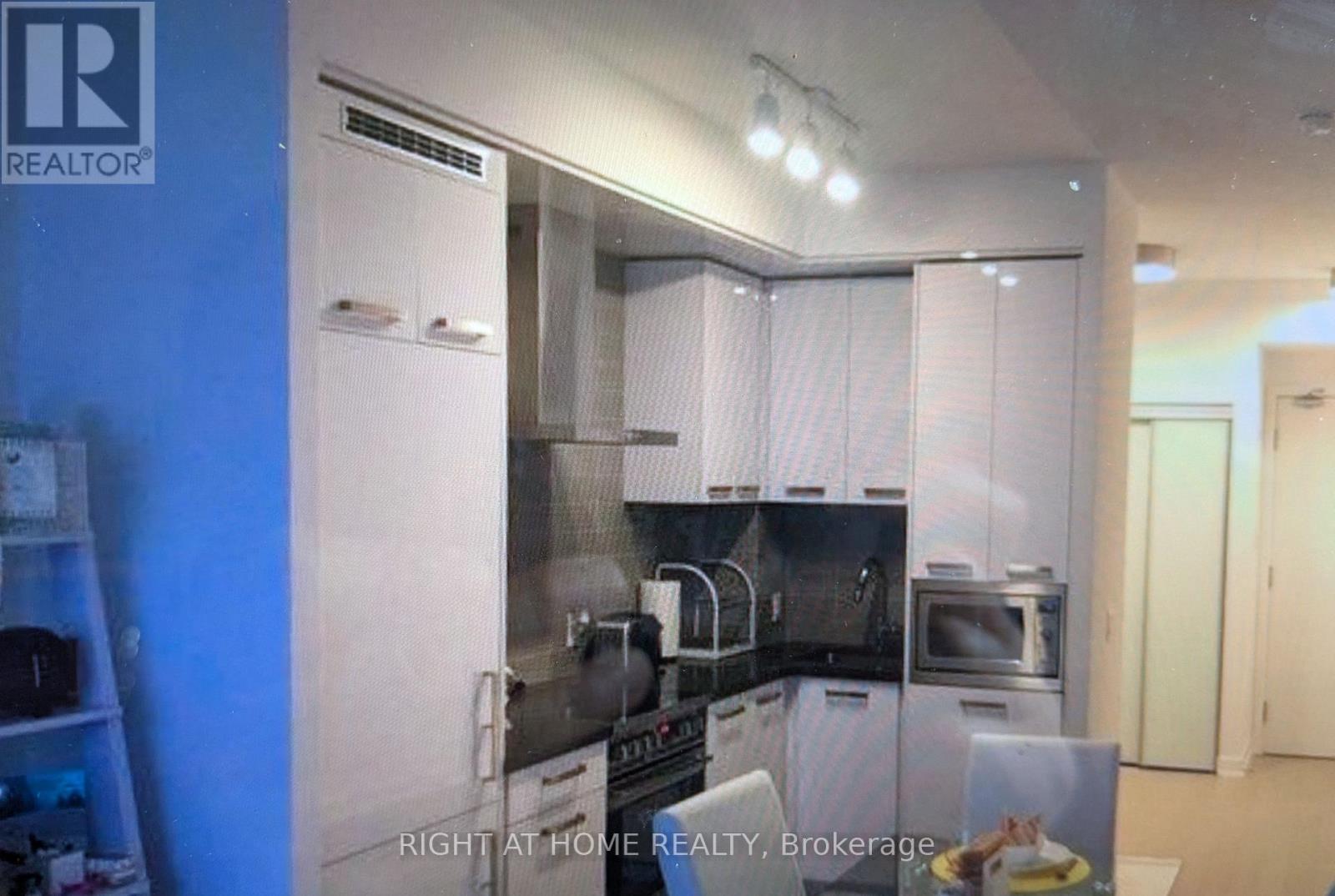 N604 - 455 Front Street E, Toronto, Ontario  M5A 0G2 - Photo 3 - C12474475