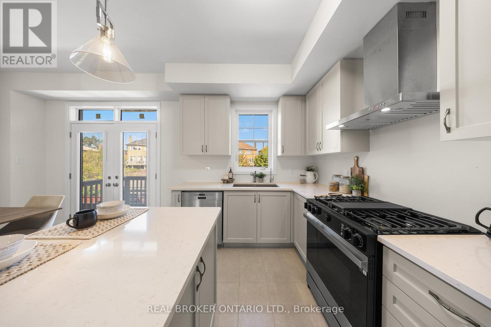 17 Kennisis Way, Vaughan, Ontario  L6A 3Y5 - Photo 19 - N12401781