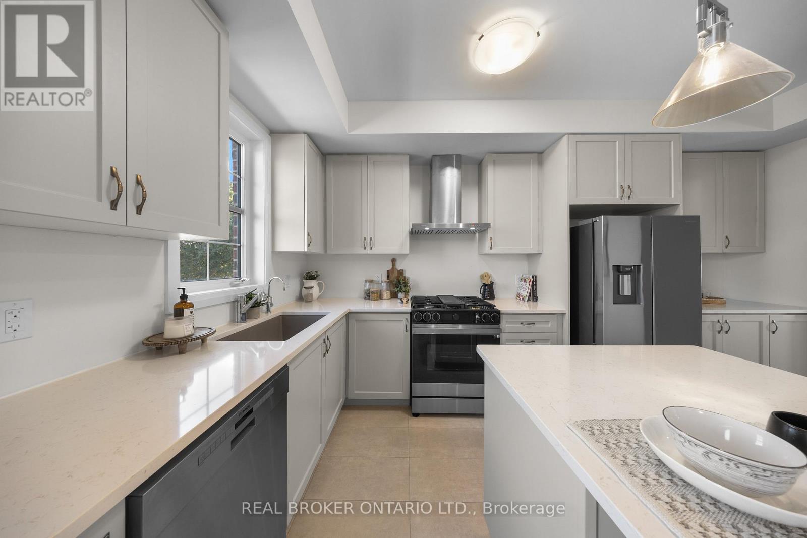 17 Kennisis Way, Vaughan, Ontario  L6A 3Y5 - Photo 18 - N12401781