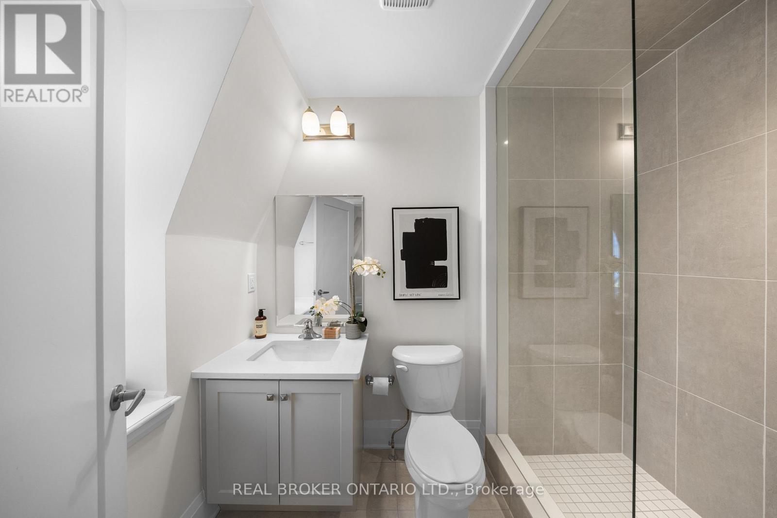 Property at 17 KENNISIS WAY image 2