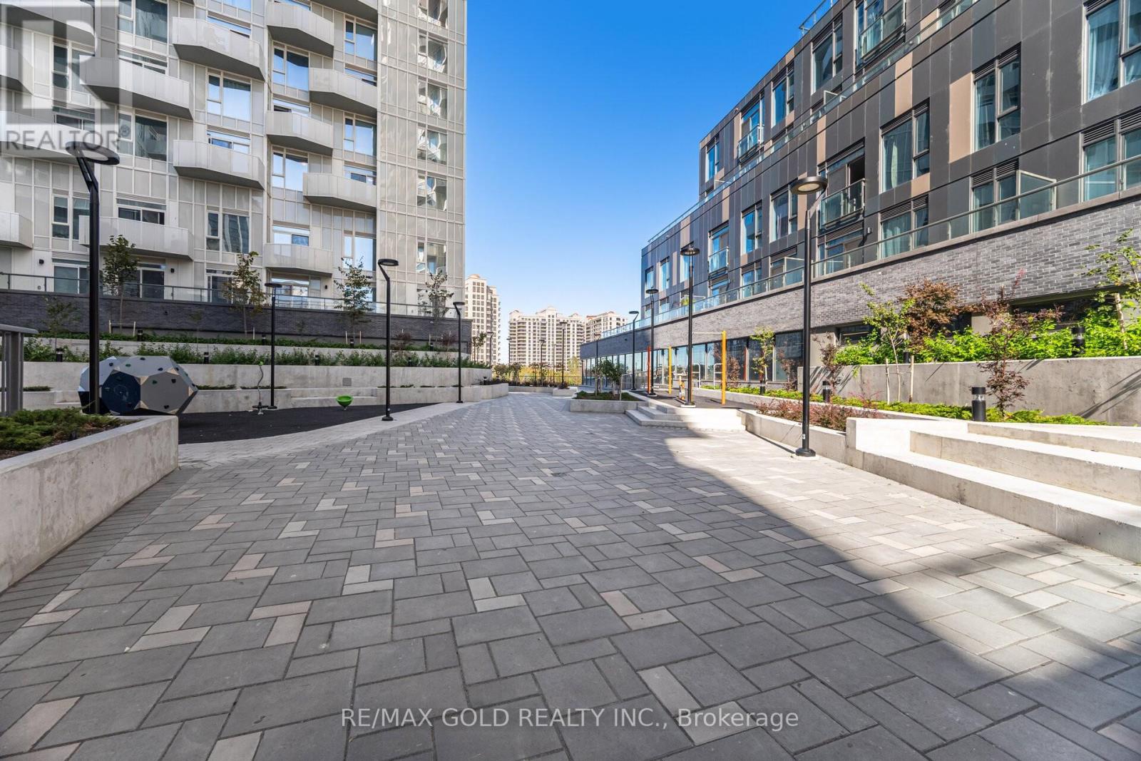 311 - 474 Caldari Road, Vaughan, Ontario  L4K 0R5 - Photo 16 - N12474232