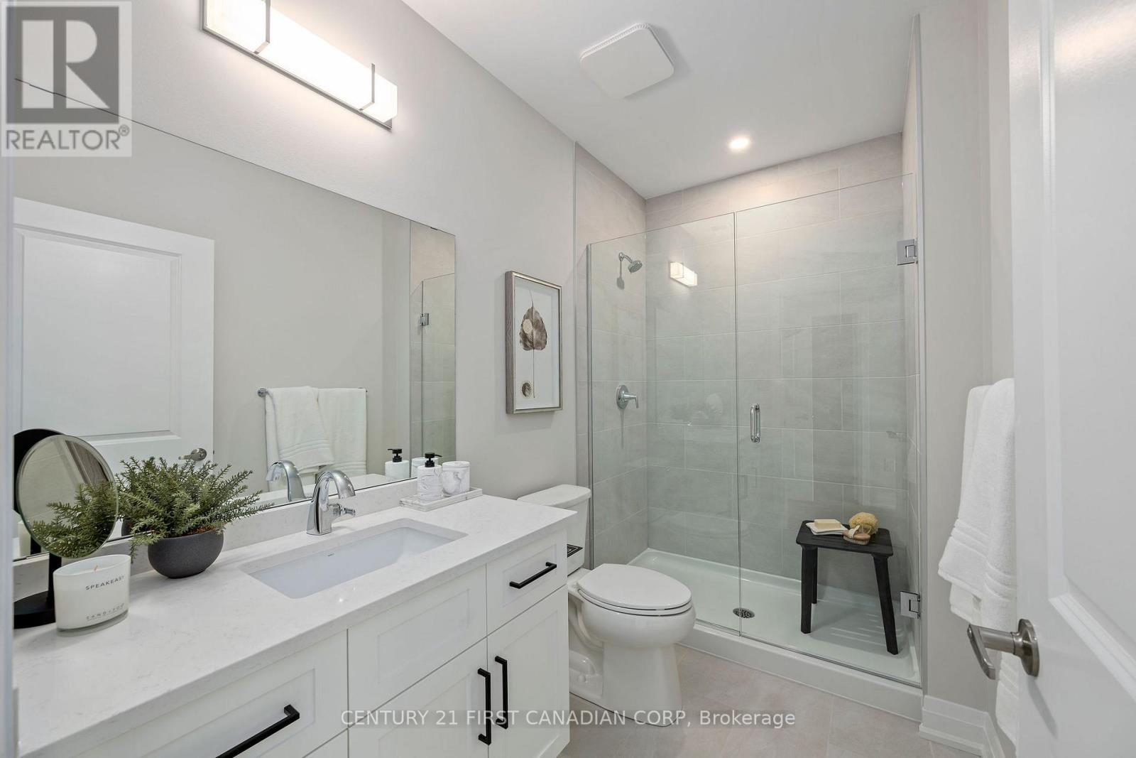 903 - 4286 King Street, Kitchener, Ontario  N2P 2E9 - Photo 7 - X12474515