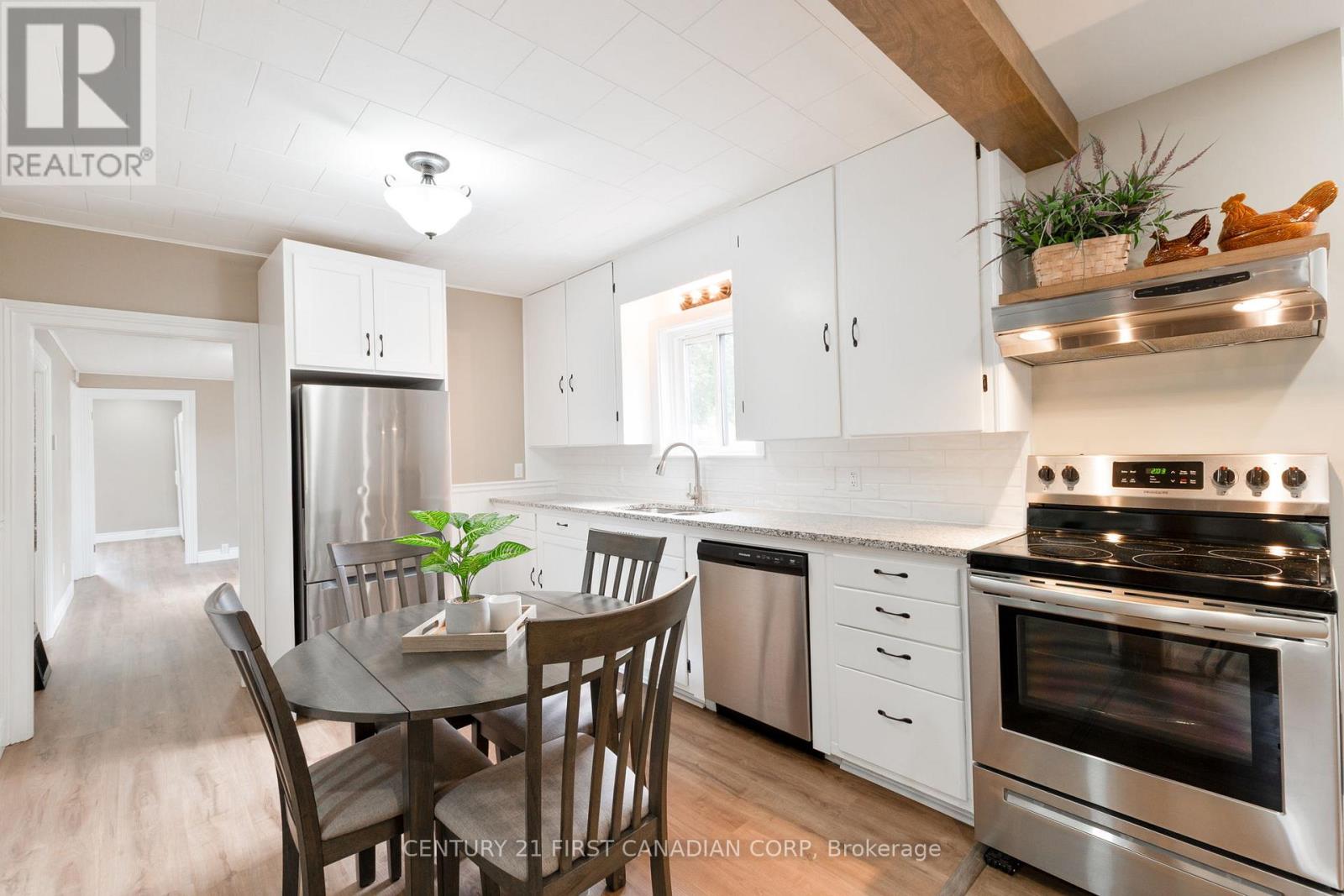 38 St. Andrew Street, Aylmer, Ontario  N5H 2N1 - Photo 15 - X12474518