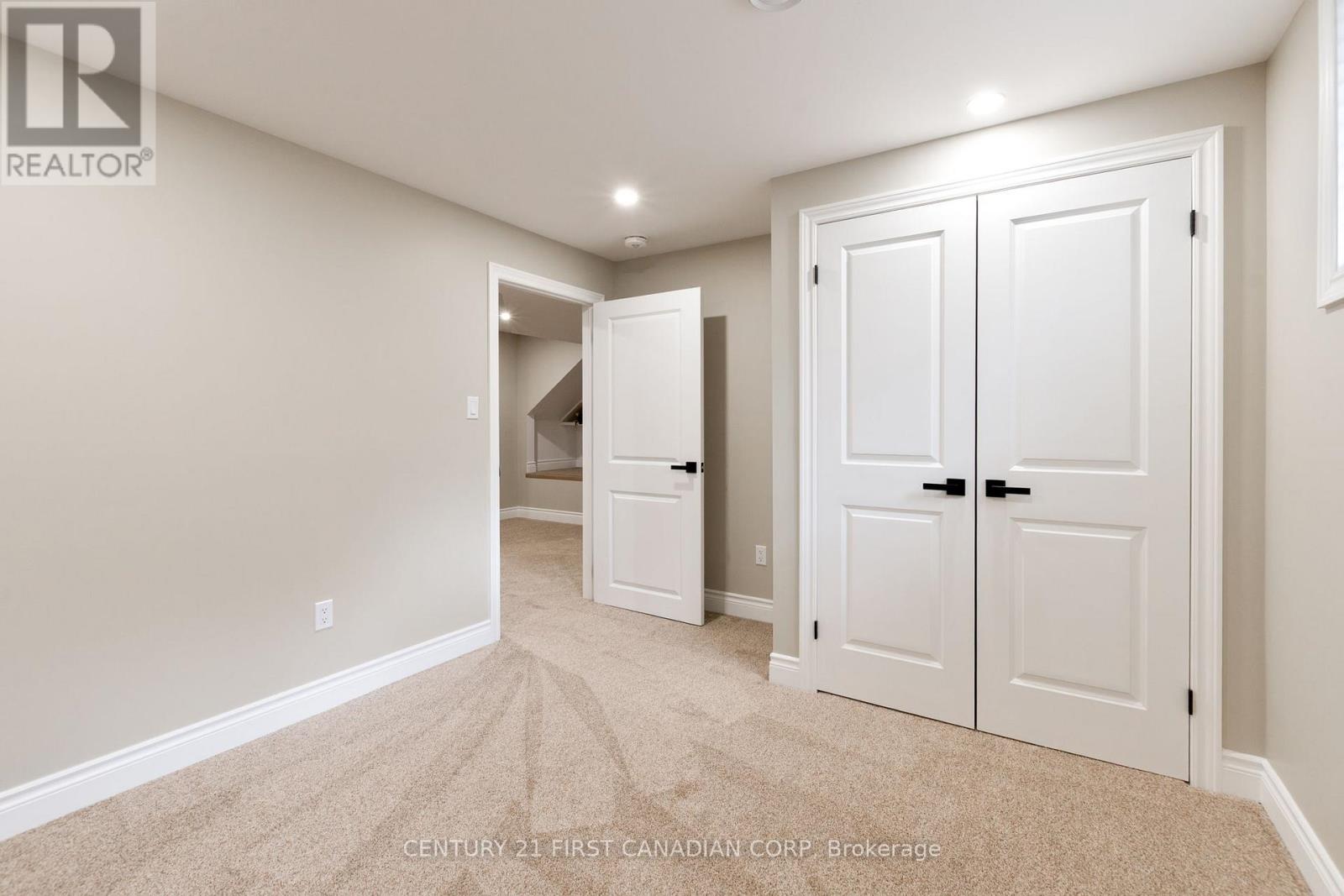 38 St. Andrew Street, Aylmer, Ontario  N5H 2N1 - Photo 34 - X12474518