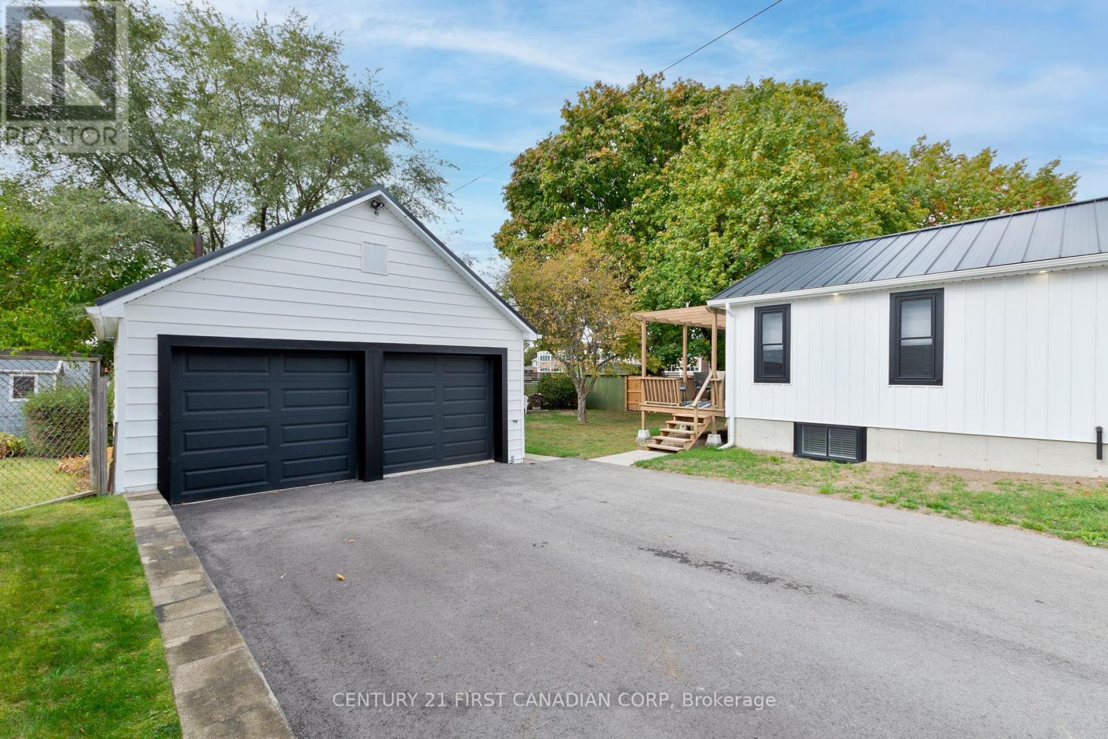 38 St. Andrew Street, Aylmer, Ontario  N5H 2N1 - Photo 46 - X12474518