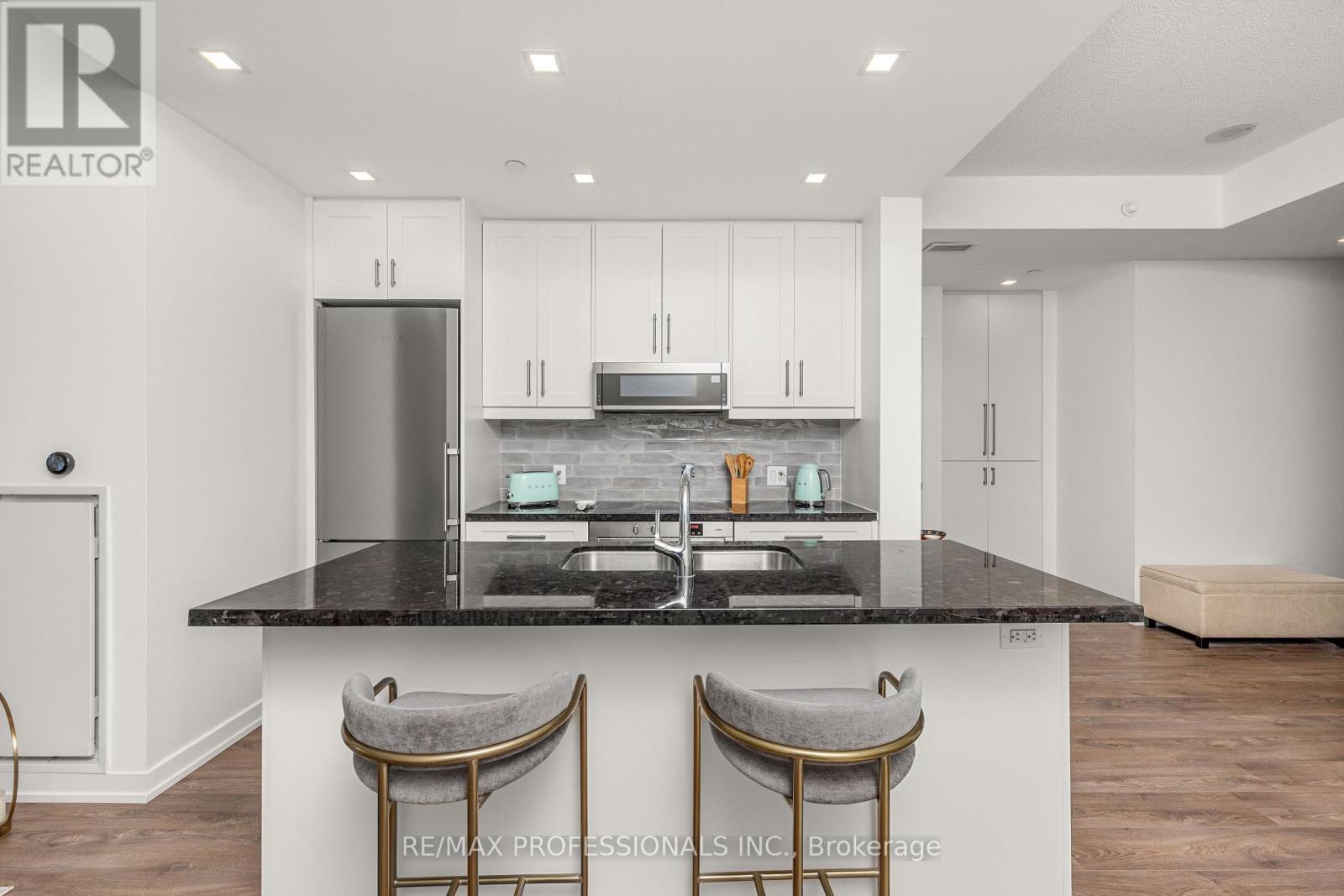 206 - 88 Park Lawn Road, Toronto, Ontario  M8Y 0B5 - Photo 7 - W12473172