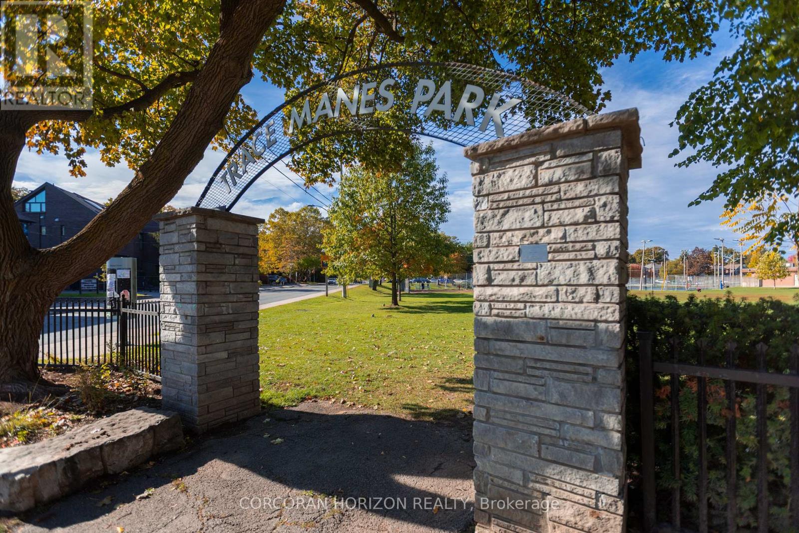 77 Rumsey Road, Toronto, Ontario  M4G 1N9 - Photo 35 - C12474474