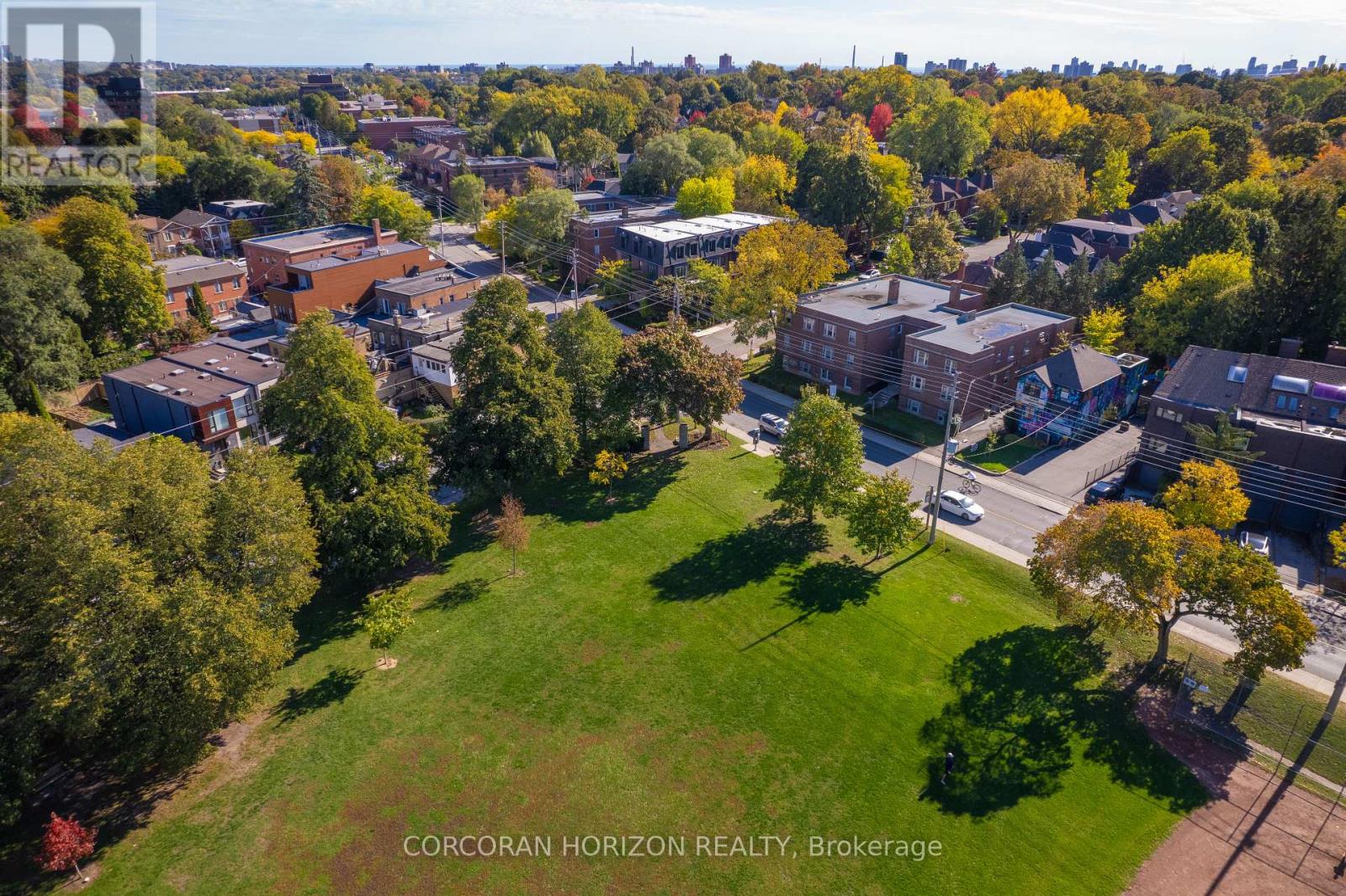 77 Rumsey Road, Toronto, Ontario  M4G 1N9 - Photo 36 - C12474474