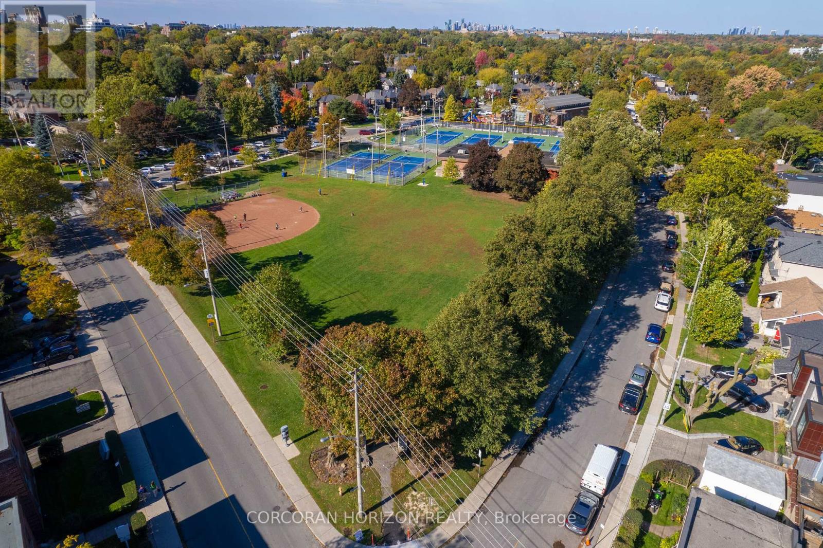 77 Rumsey Road, Toronto, Ontario  M4G 1N9 - Photo 37 - C12474474