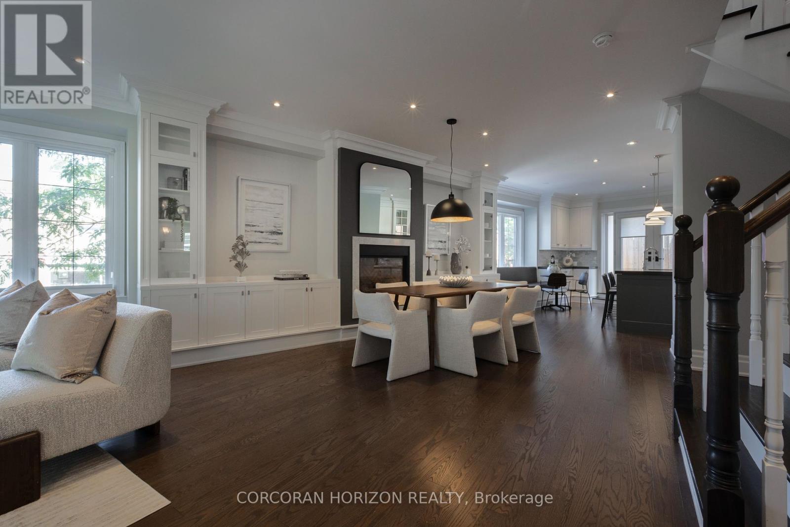 77 Rumsey Road, Toronto, Ontario  M4G 1N9 - Photo 7 - C12474474