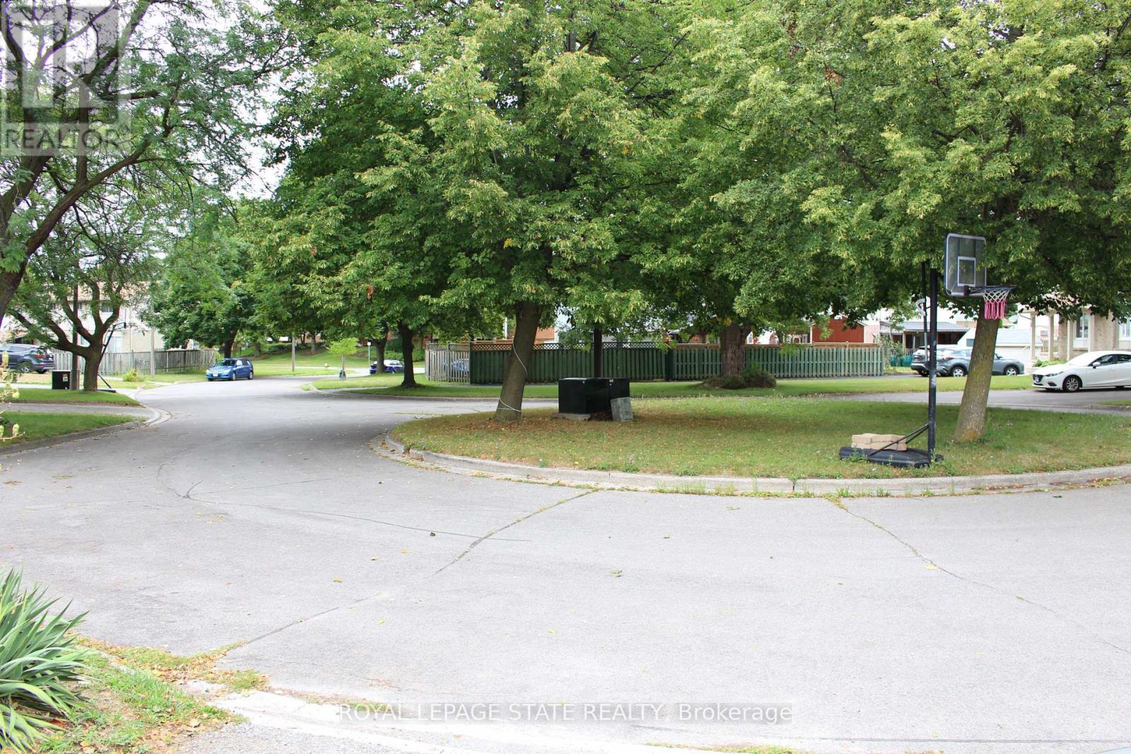 19 Cecelia Court, St. Catharines, Ontario  L2M 7R7 - Photo 18 - X12474355