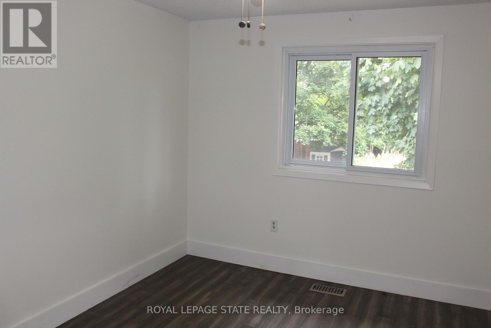 19 Cecelia Court, St. Catharines, Ontario  L2M 7R7 - Photo 7 - X12474355