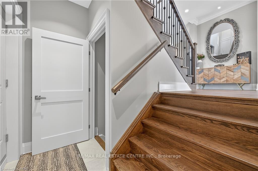 18 David Avenue, Hamilton, Ontario  L9A 3V1 - Photo 28 - X12474368
