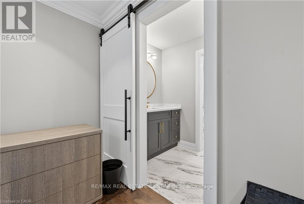 18 David Avenue, Hamilton, Ontario  L9A 3V1 - Photo 34 - X12474368