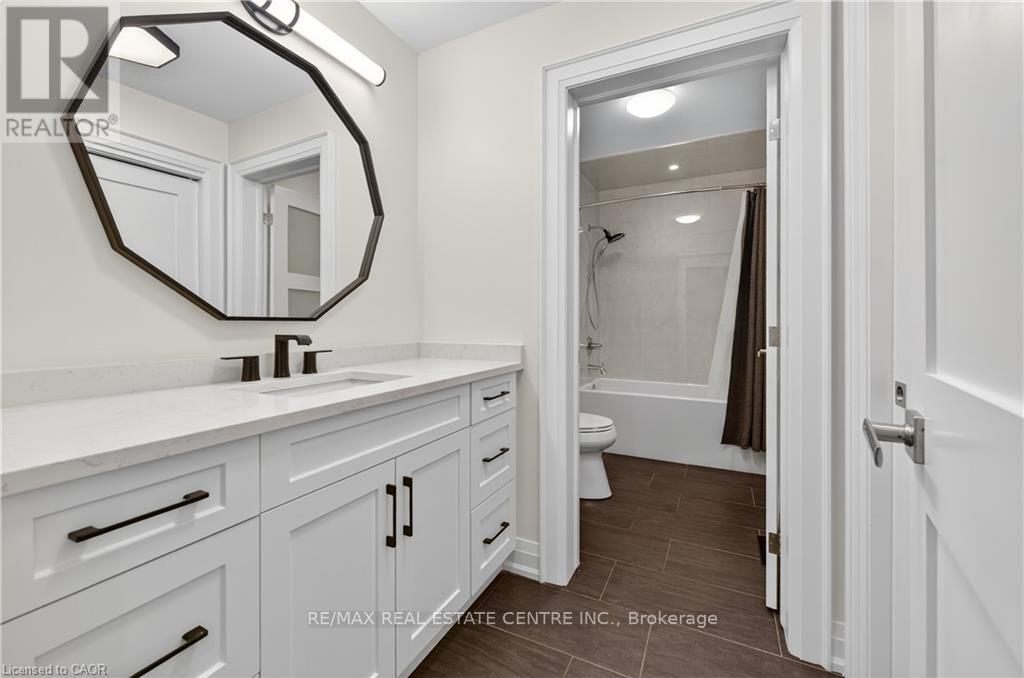 18 David Avenue, Hamilton, Ontario  L9A 3V1 - Photo 42 - X12474368