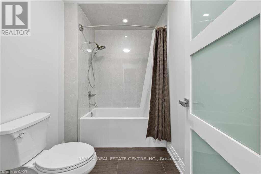 18 David Avenue, Hamilton, Ontario  L9A 3V1 - Photo 43 - X12474368
