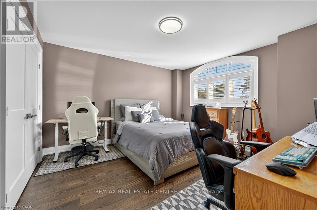 18 David Avenue, Hamilton, Ontario  L9A 3V1 - Photo 46 - X12474368